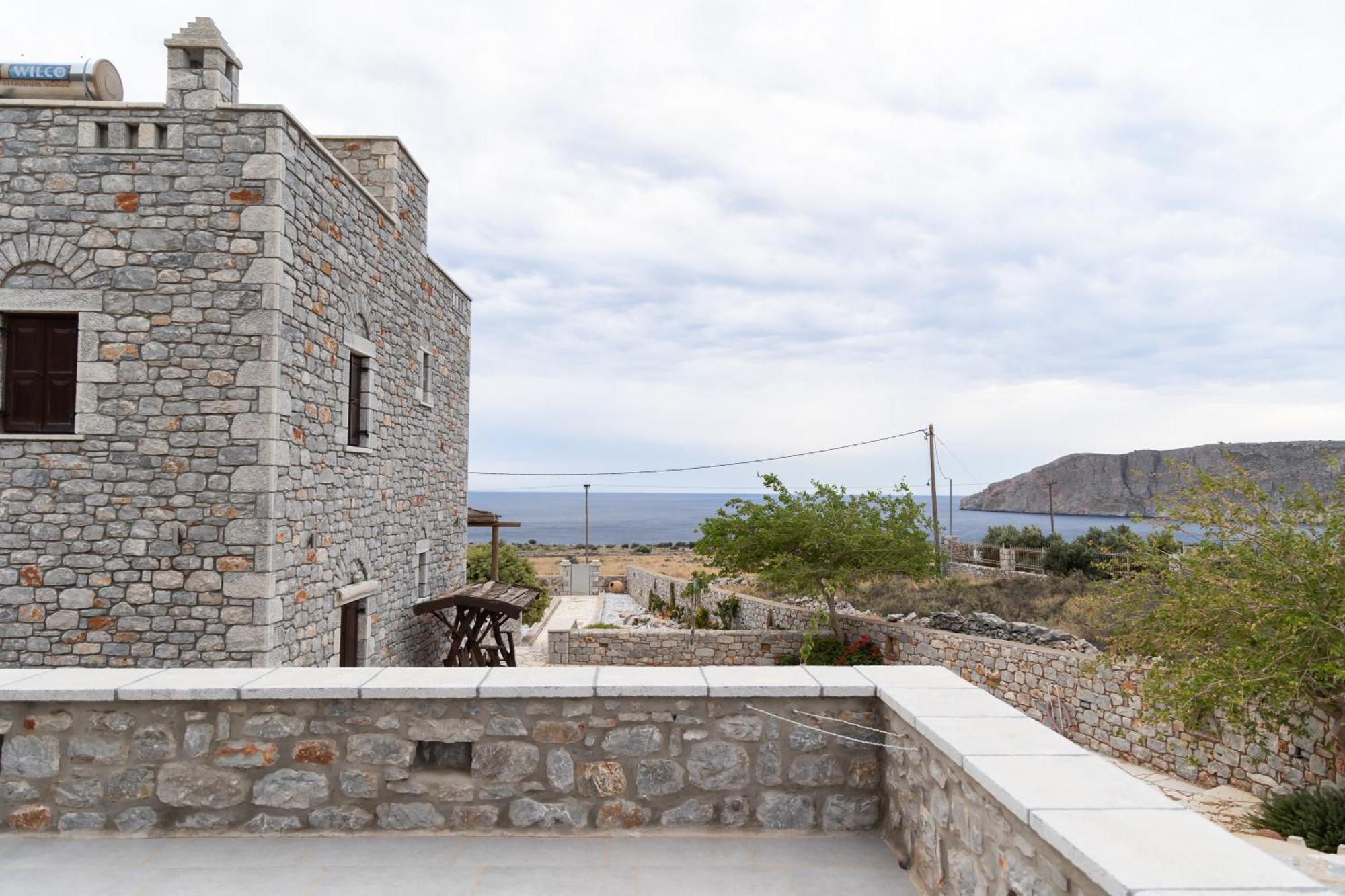 Апарт отель Armenopetra View Gerolimenas Agios Nikolaos  Экстерьер фото